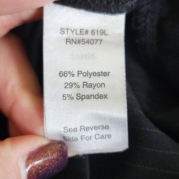 CAbi style #619L wide leg black pinstripe trousers, cuffed, size 10 - Picture 6 of 10